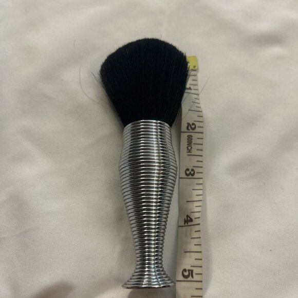 Models Prefer Goat Hair Silver Spiral Springy Powder Blush Bronzer Makeup Brush - Picture 4 of 6